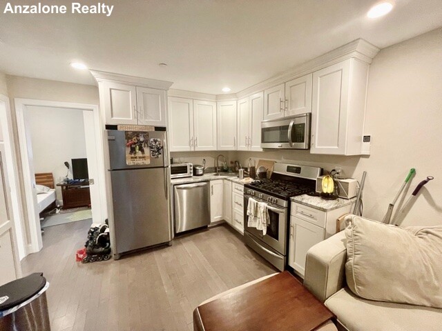 3 Stillman Pl, North End