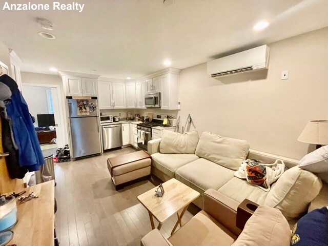 3 Stillman Pl, North End