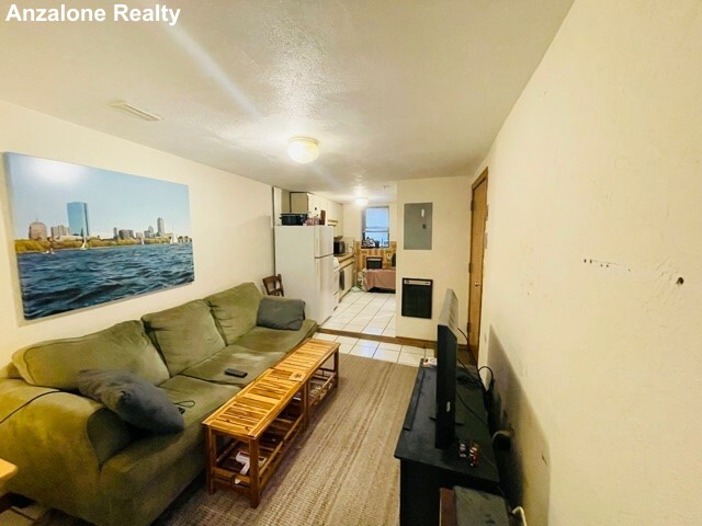 67 Salem St, North End