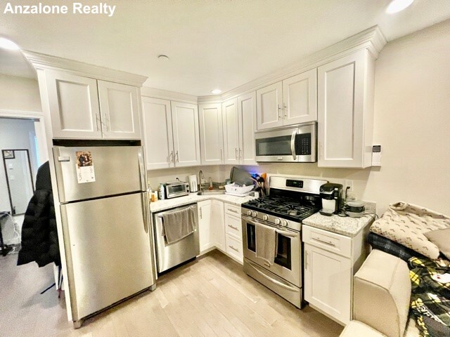 3 Stillman Pl, North End