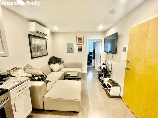 3 Stillman Pl, North End