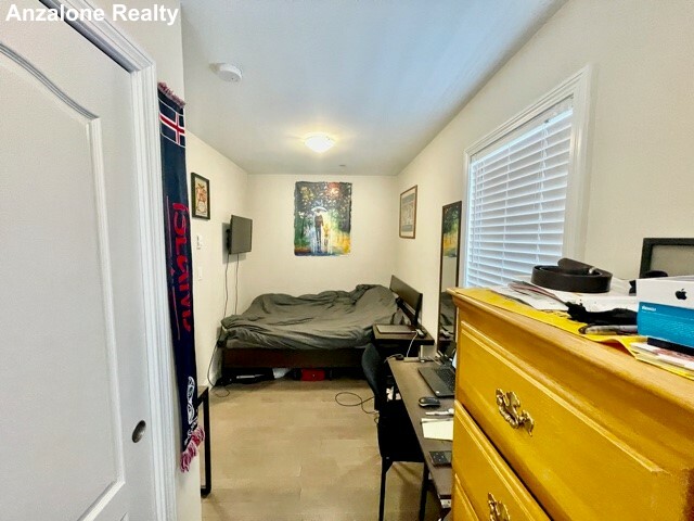 3 Stillman Pl, North End