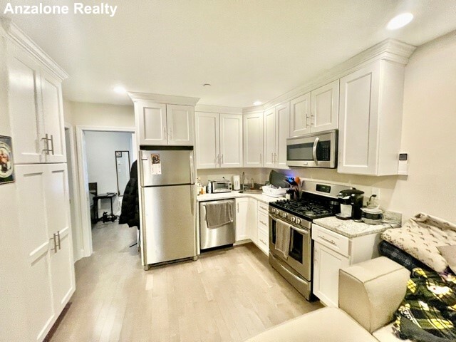 3 Stillman Pl, North End