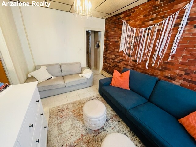 4 Baldwin Pl, North End