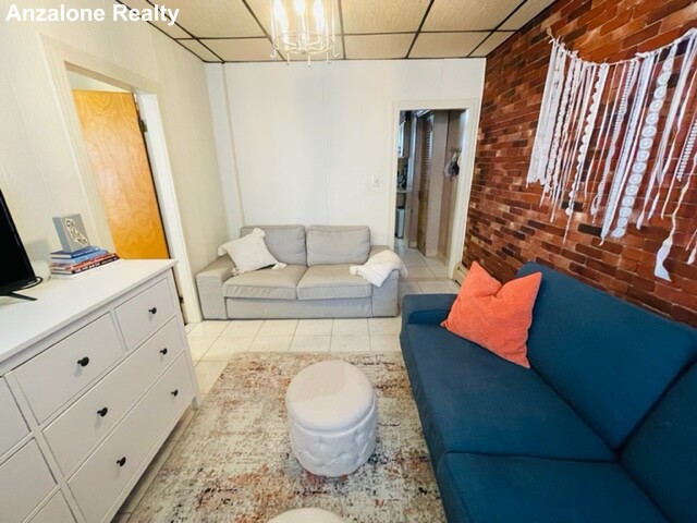 4 Baldwin Pl, North End