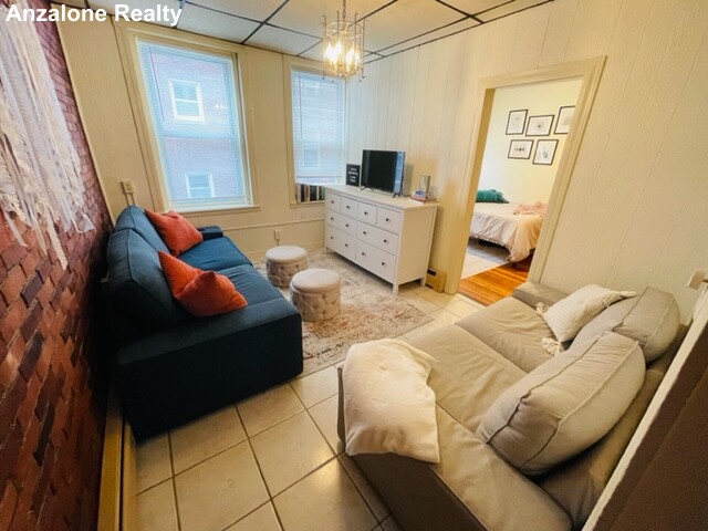 4 Baldwin Pl, North End