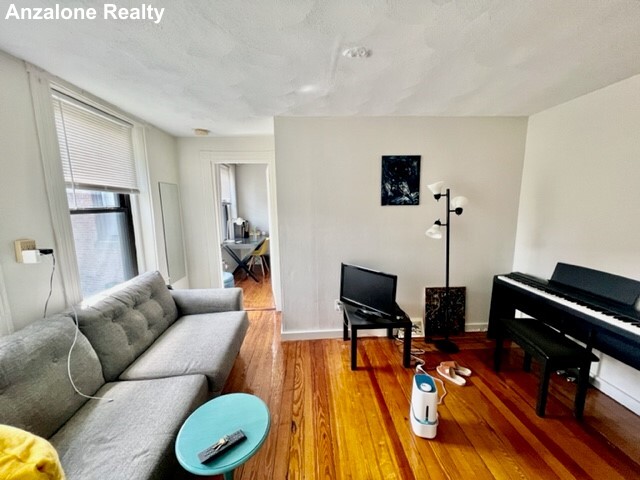 24 Stillman St, North End