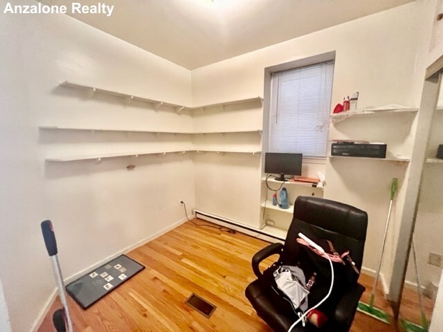 488 Commercial St, North End