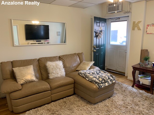 336 North St, North End