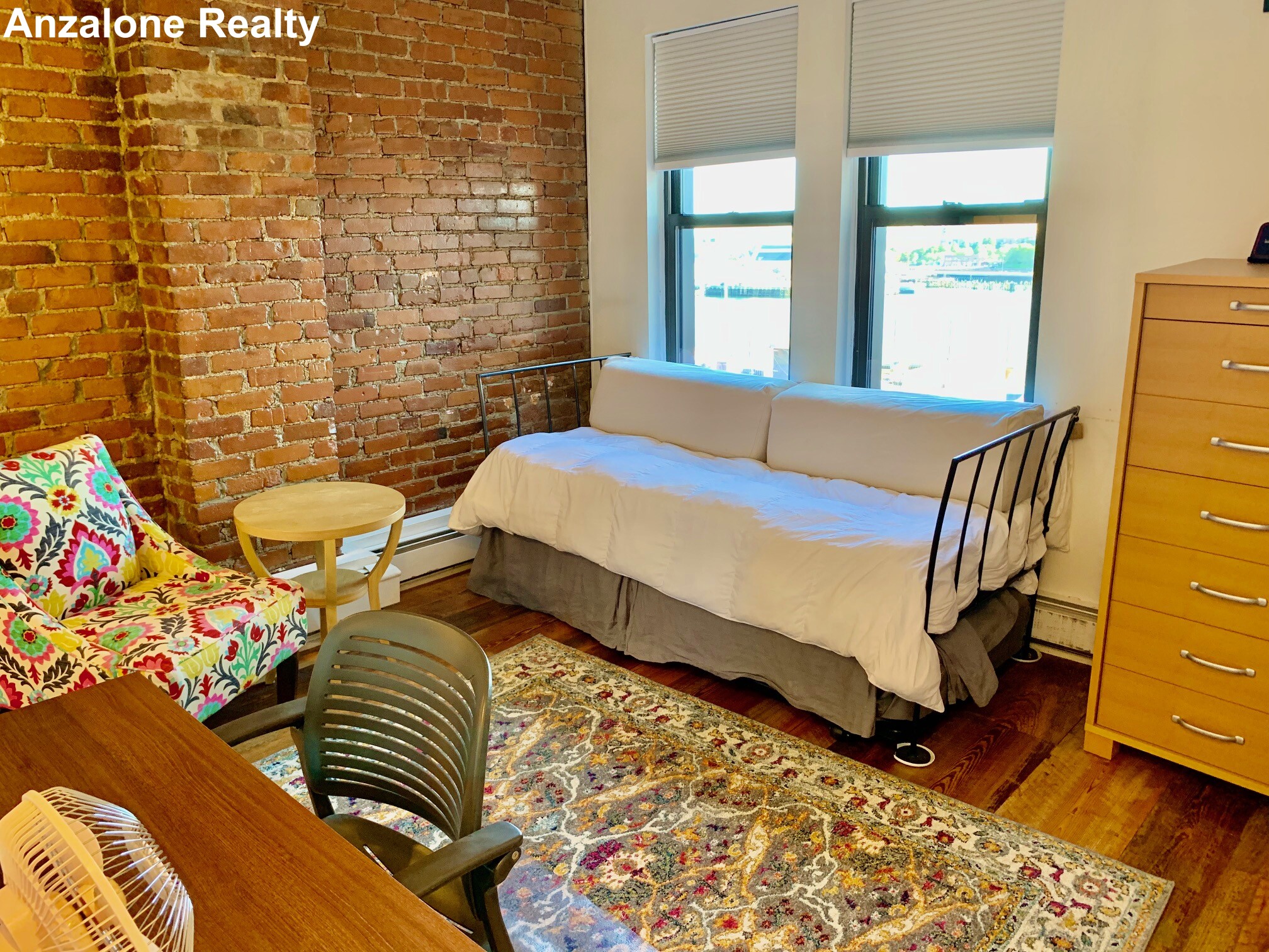 57 Charter St, North End