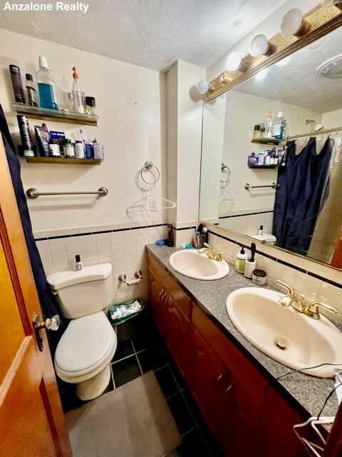 300 North St, North End