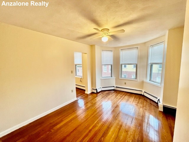 160 Endicott St, North End