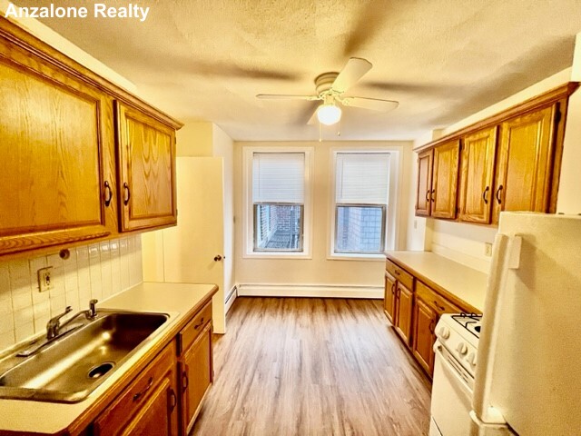 160 Endicott St, North End