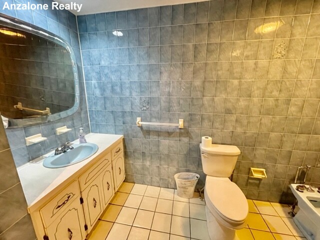 110 Salem St, North End