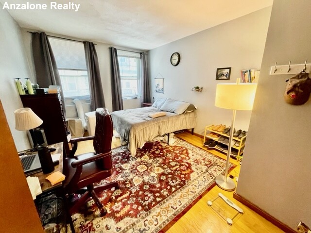 110 Salem St, North End