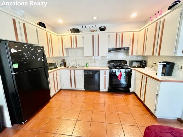 110 Salem St, North End