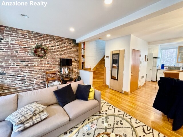 6 Prince St, North End