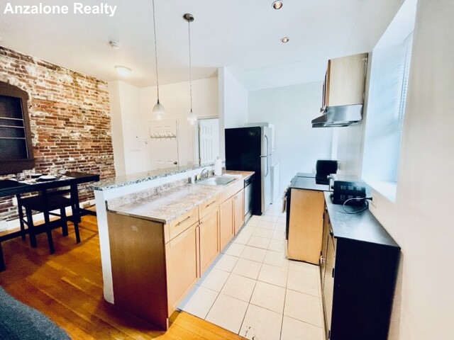 31 Parmenter St, North End