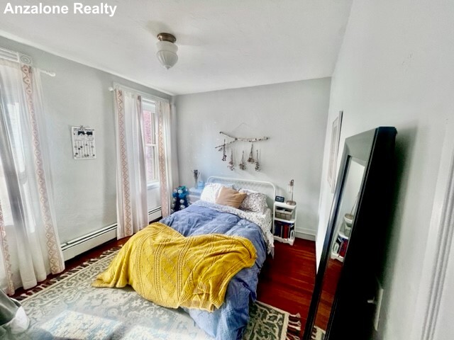 9 Thacher Ct, North End