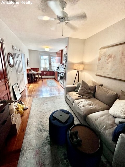 9 Thacher Ct, North End