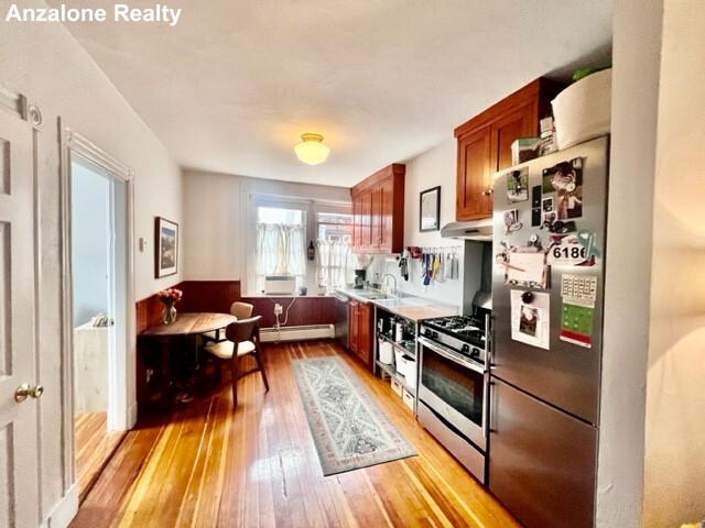 9 Thacher Ct, North End