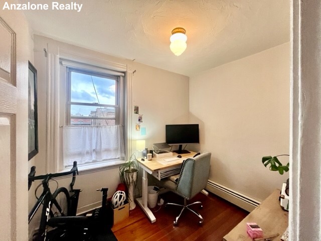 9 Thacher Ct, North End