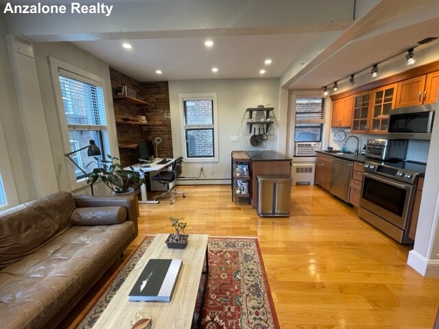 57 Charter St, North End