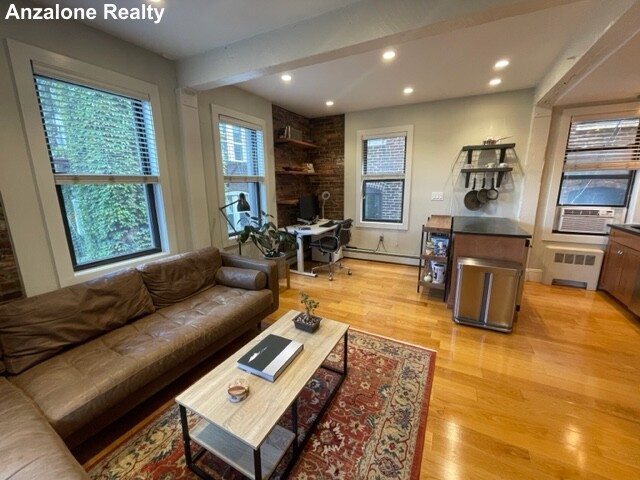 57 Charter St, North End