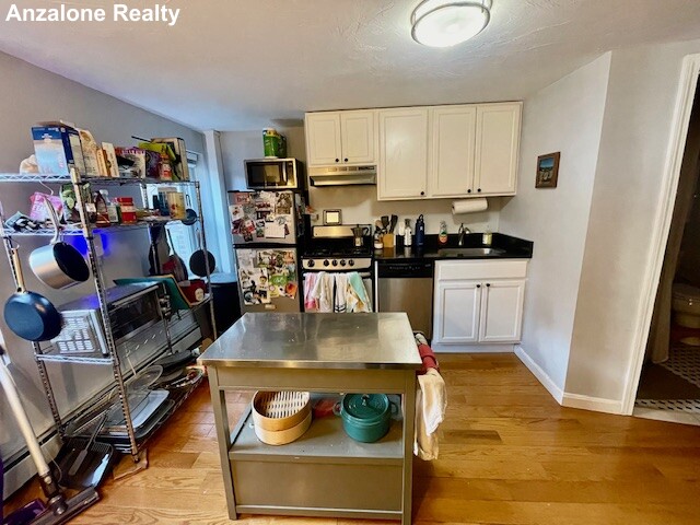 356 Hanover St, North End