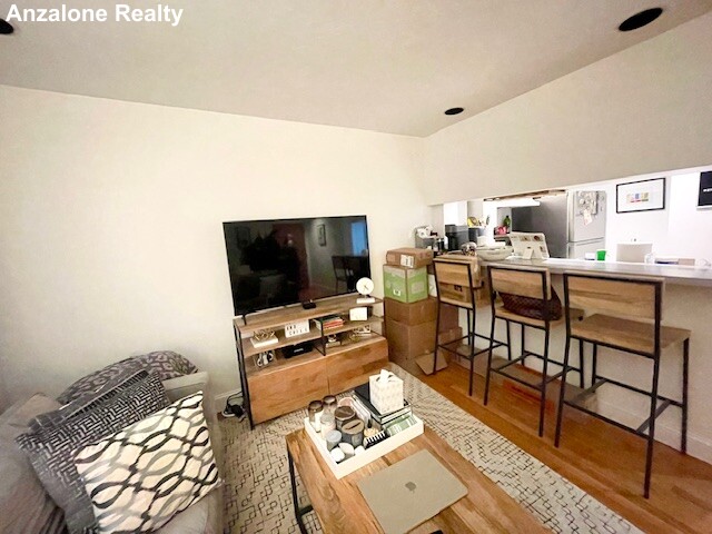 21 Cleveland Pl, North End