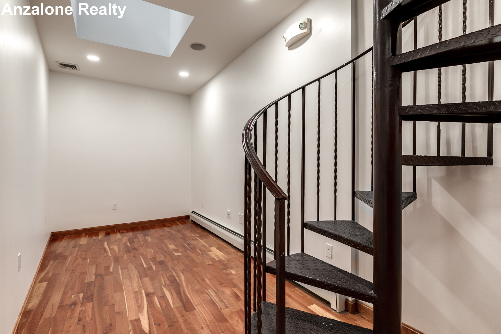 408 Hanover St, North End