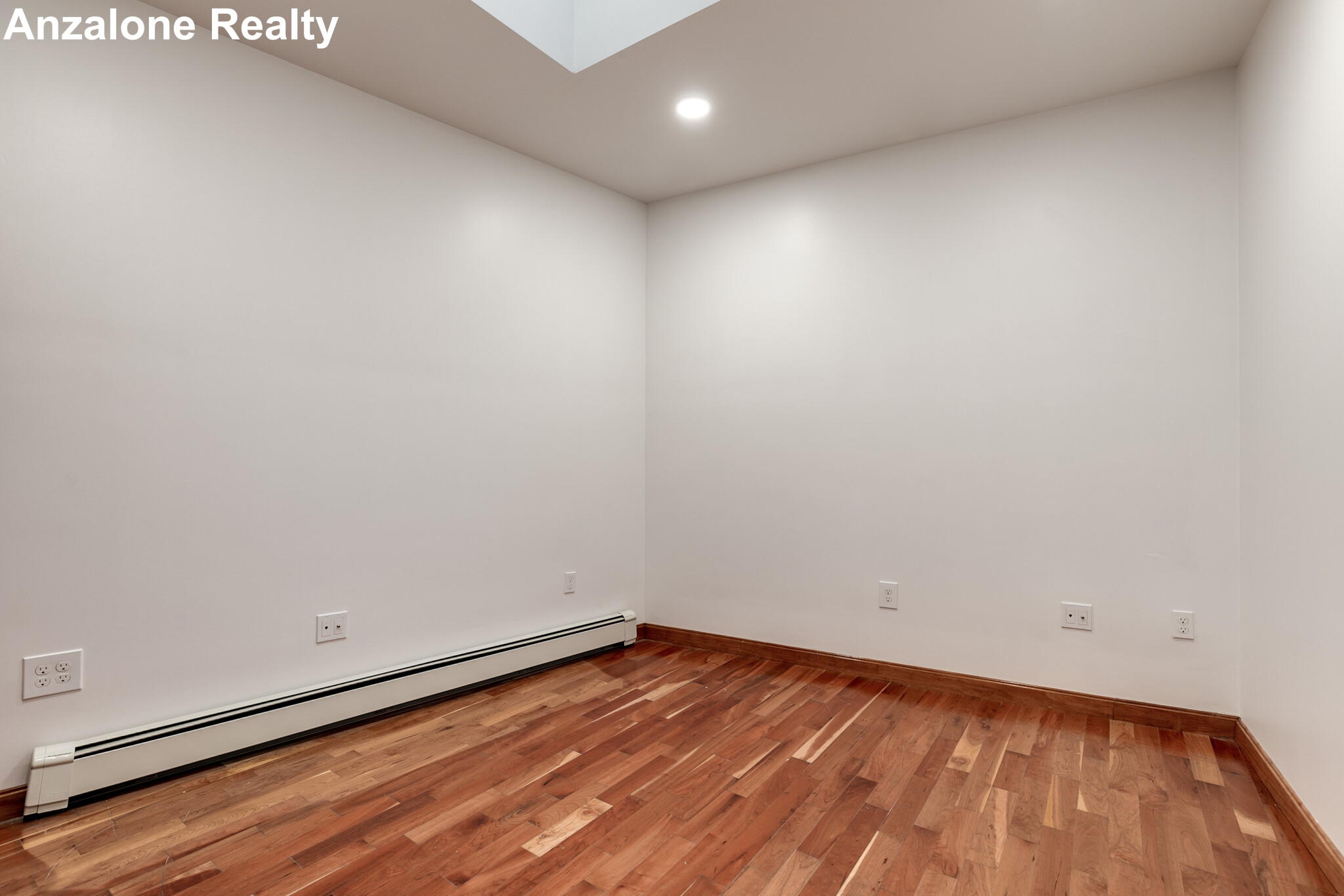 408 Hanover St, North End