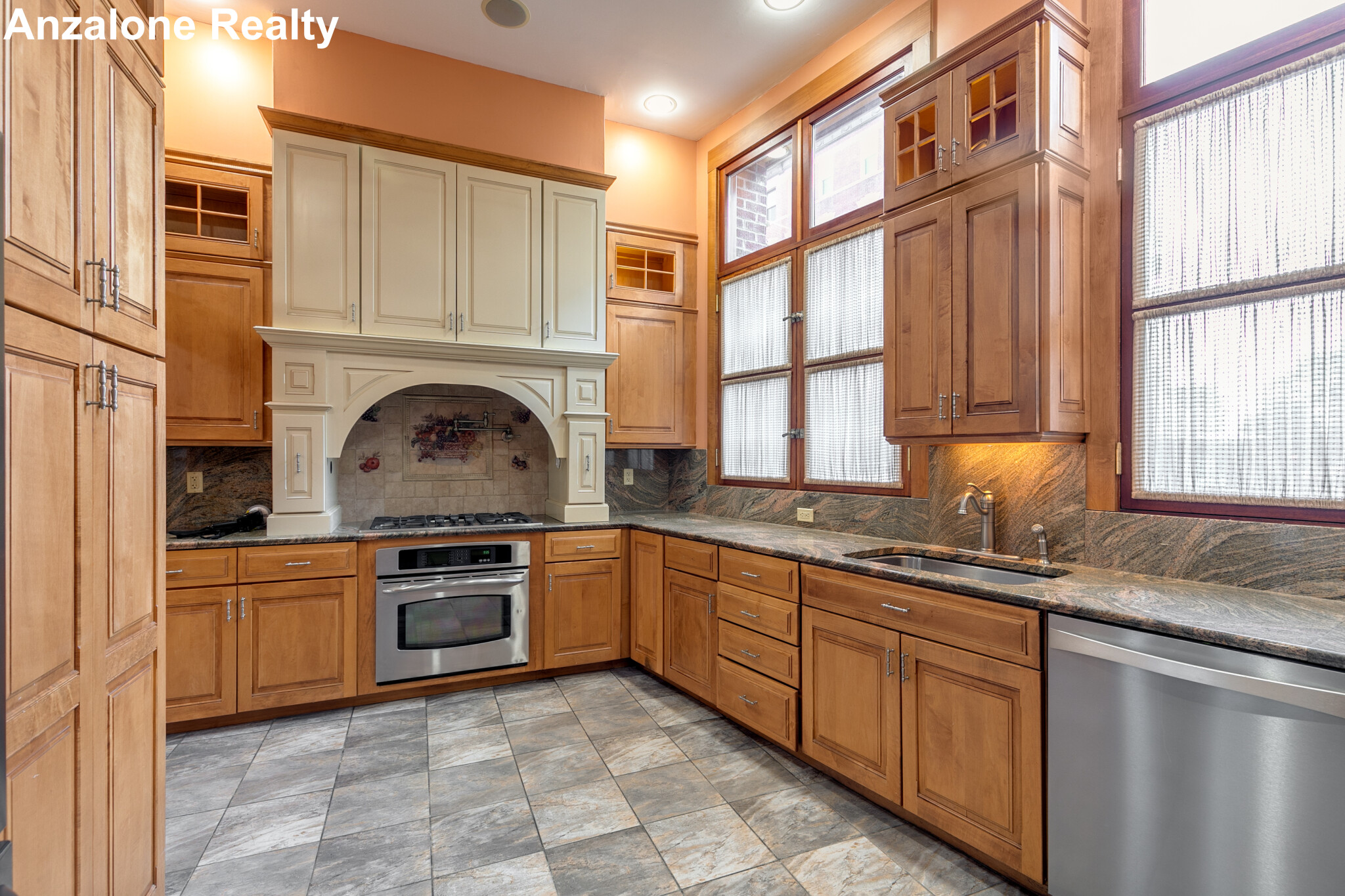 408 Hanover St, North End