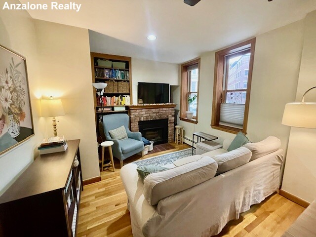 69 North Margin St, North End