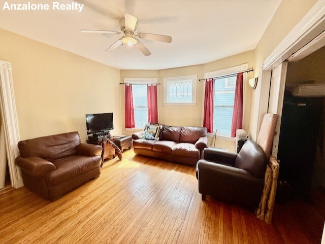 66 Roseland - 2,400USD / month