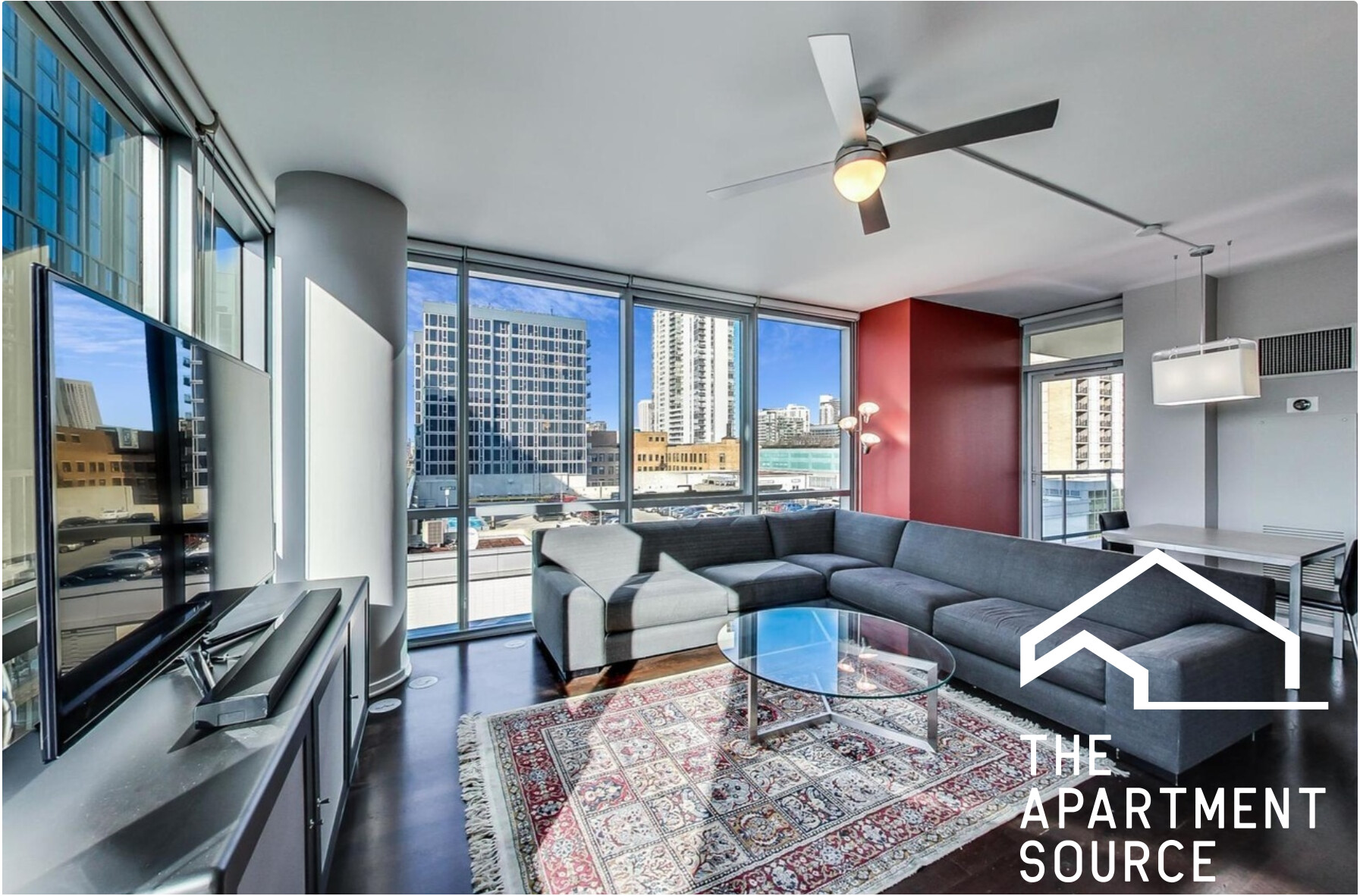 123 South Green St., Chicago, IL - 3,700 USD/ month