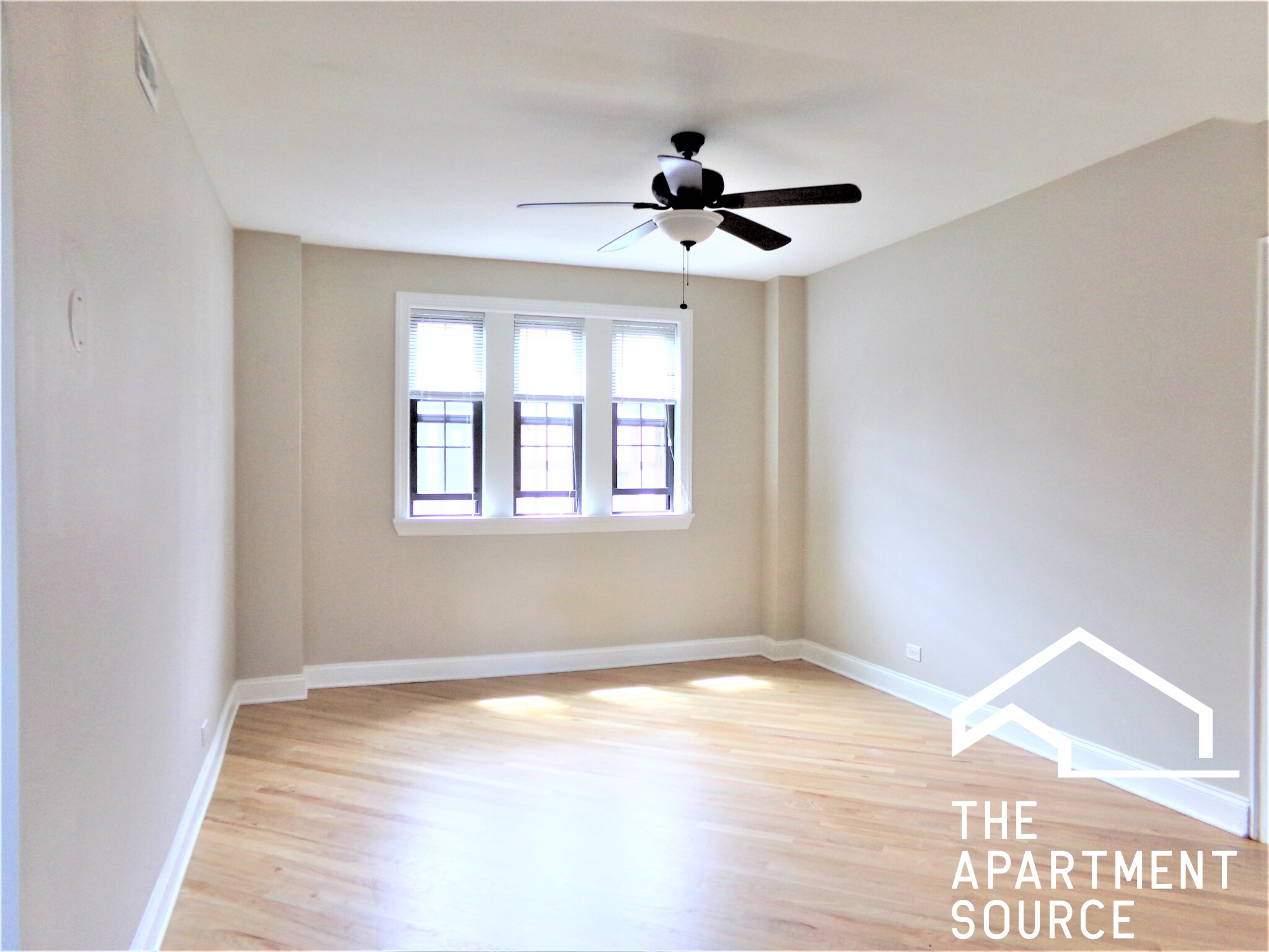 896A Green Bay Rd., Winnetka, IL - 1,695 USD/ month