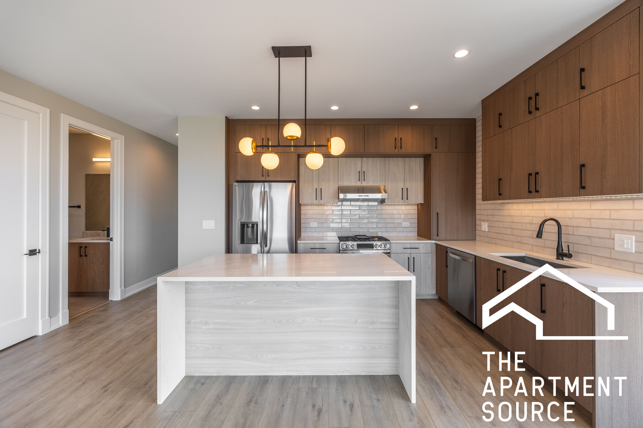 2355 West Flournoy, Chicago, IL - 3,200 USD/ month