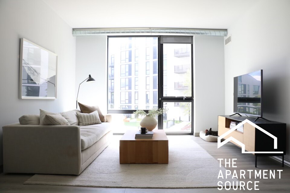 2155 North Elston Ave., Chicago, IL - 3,510 USD/ month