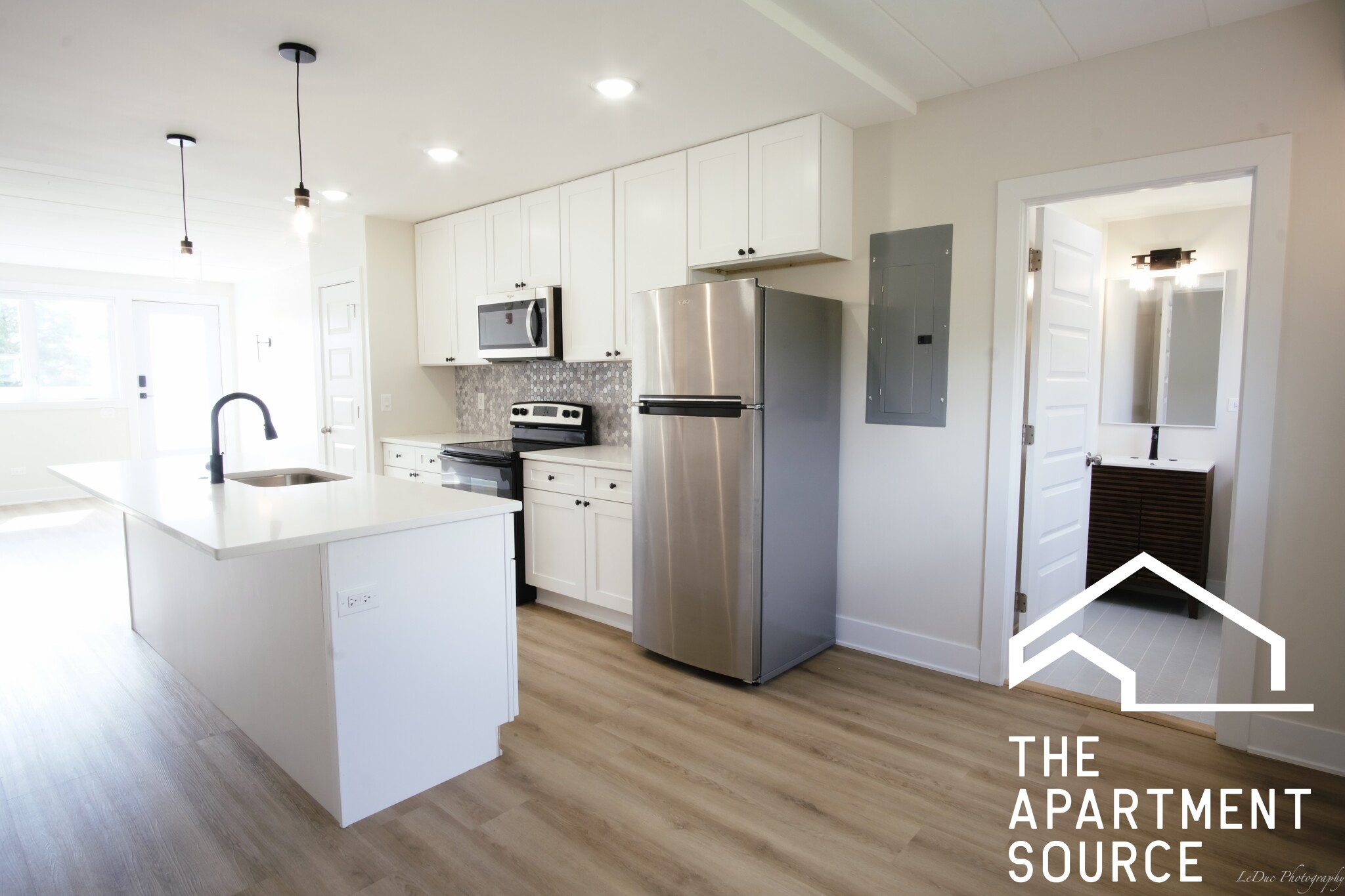 260 Lake St., Oak Park, IL - 2,385 USD/ month