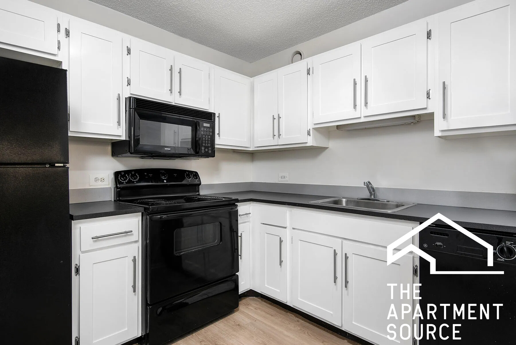 1000 North La Salle Dr., Chicago, IL - 2,194 USD/ month