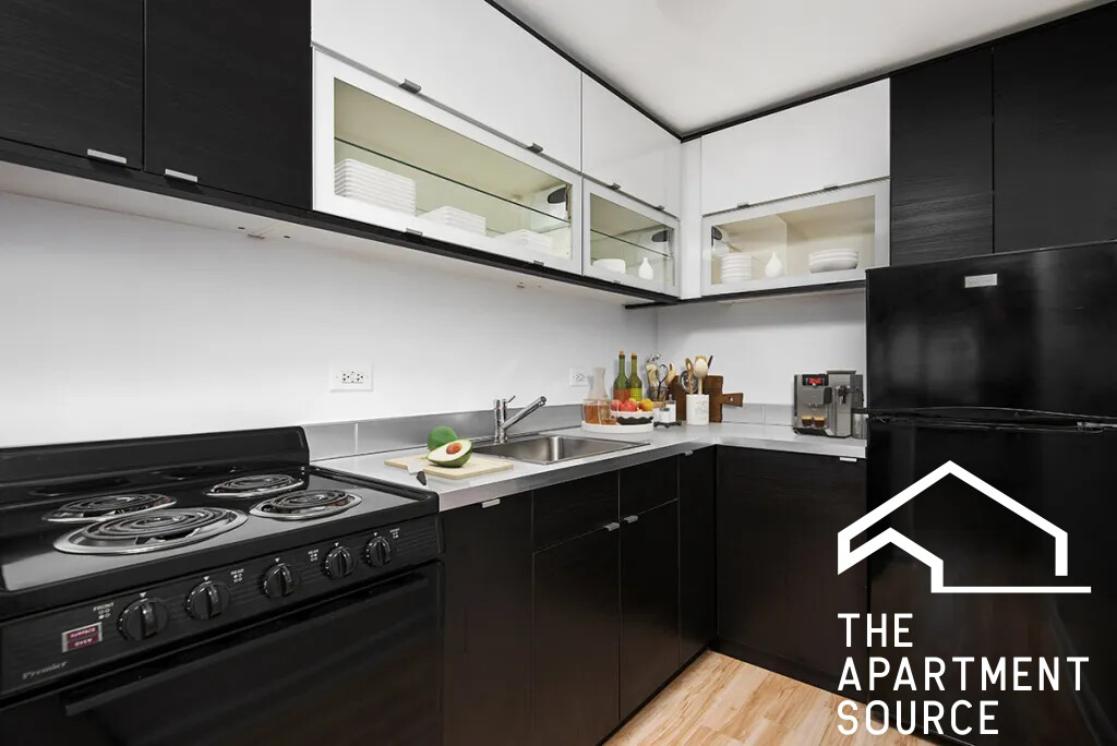 3130 North Lake Shore Dr., Chicago, IL - 1,745 USD/ month