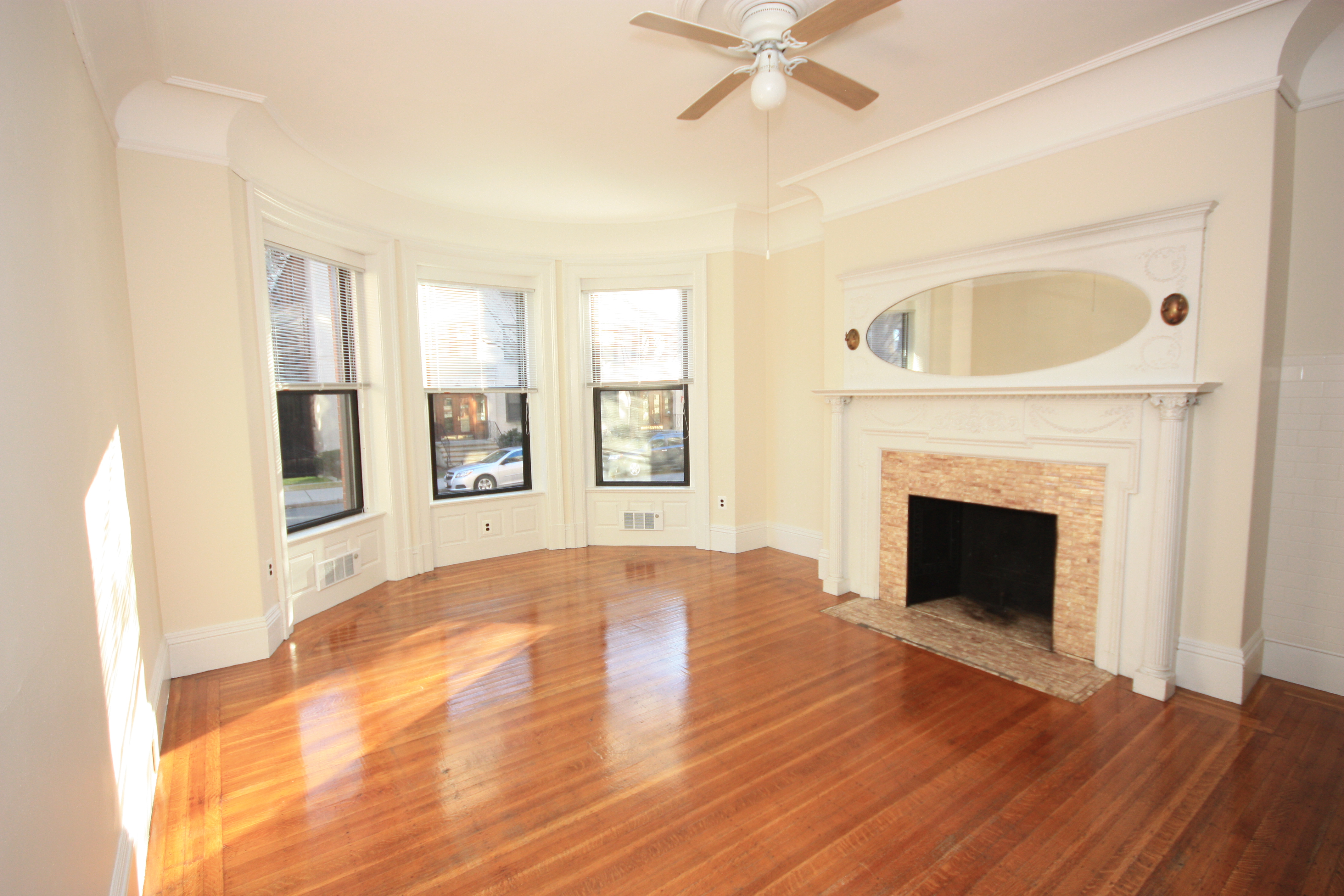 Studio bed, 1 bath apartment for rent at 90 Buswell St Unit 1F, Fenway — photo 1 of 4