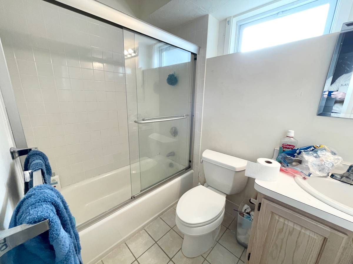 4 bed, 3 bath apartment for rent at 6 Harleston St Unit 6, Mission Hill — photo 14 of 15