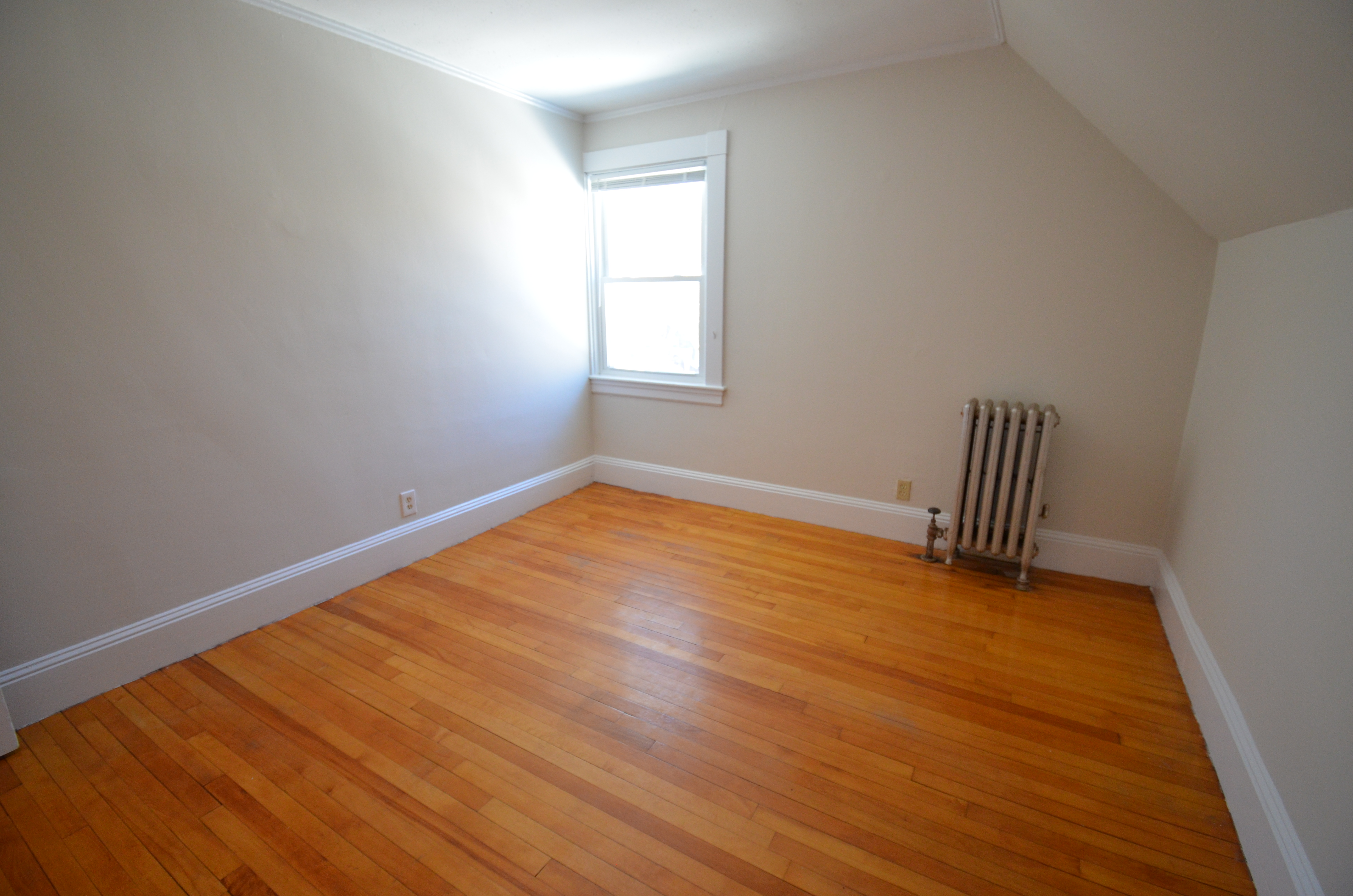 2 bed, 1 bath apartment for rent at 5 Fairbanks St Unit 3, Washington Square — photo 6 of 19