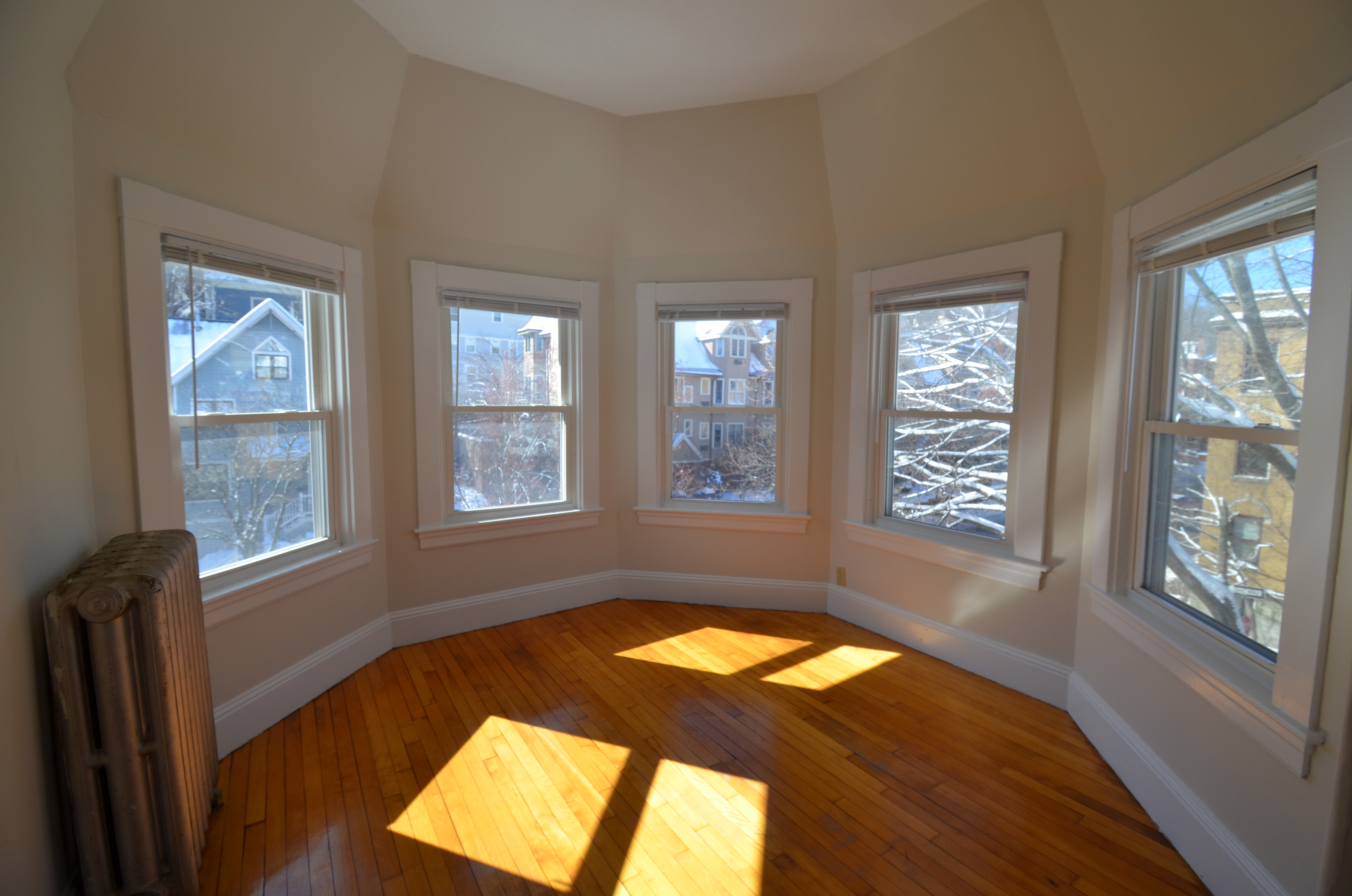 2 bed, 1 bath apartment for rent at 5 Fairbanks St Unit 3, Washington Square — photo 1 of 19