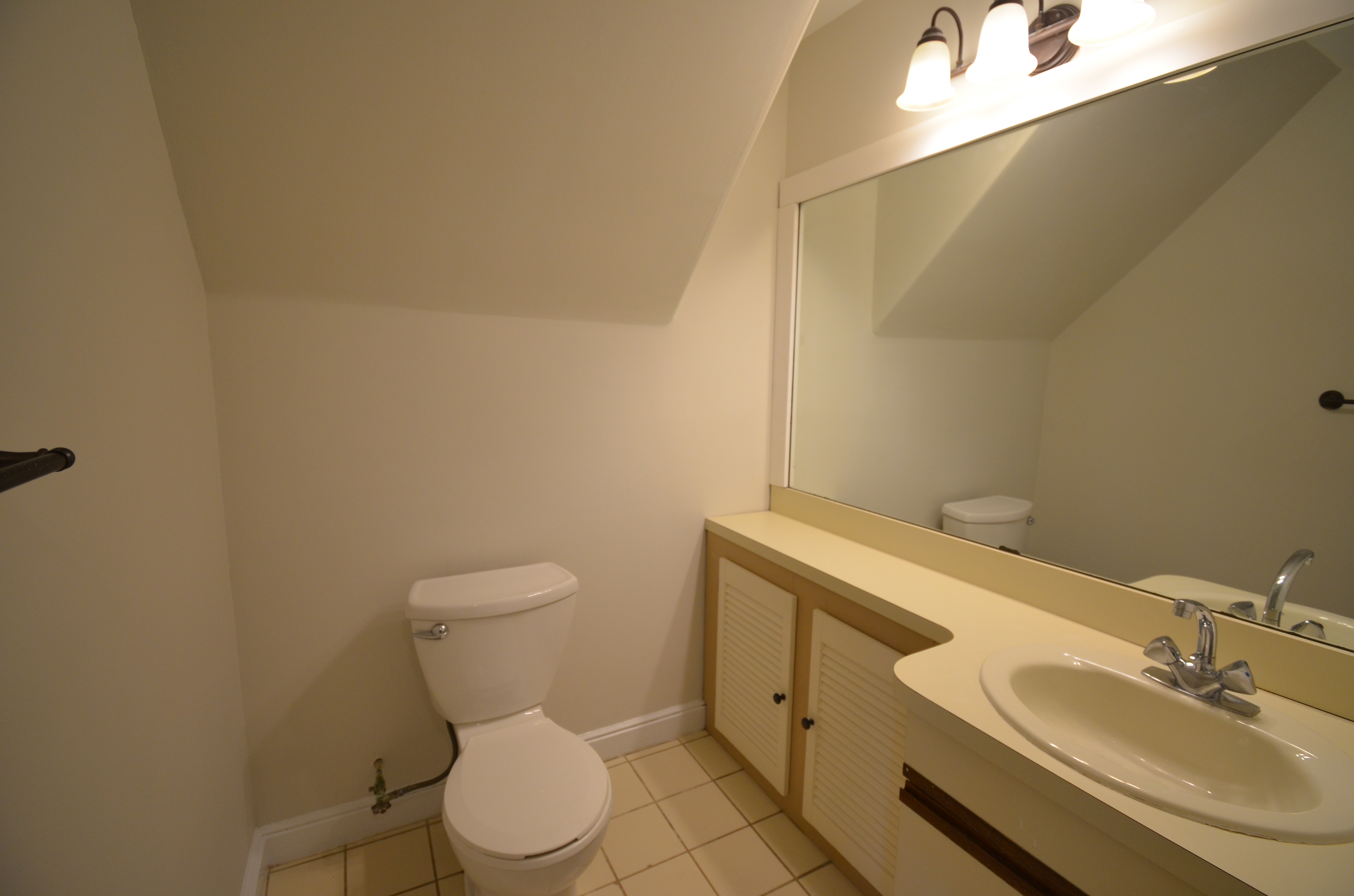 2 bed, 1 bath apartment for rent at 5 Fairbanks St Unit 3, Washington Square — photo 8 of 19