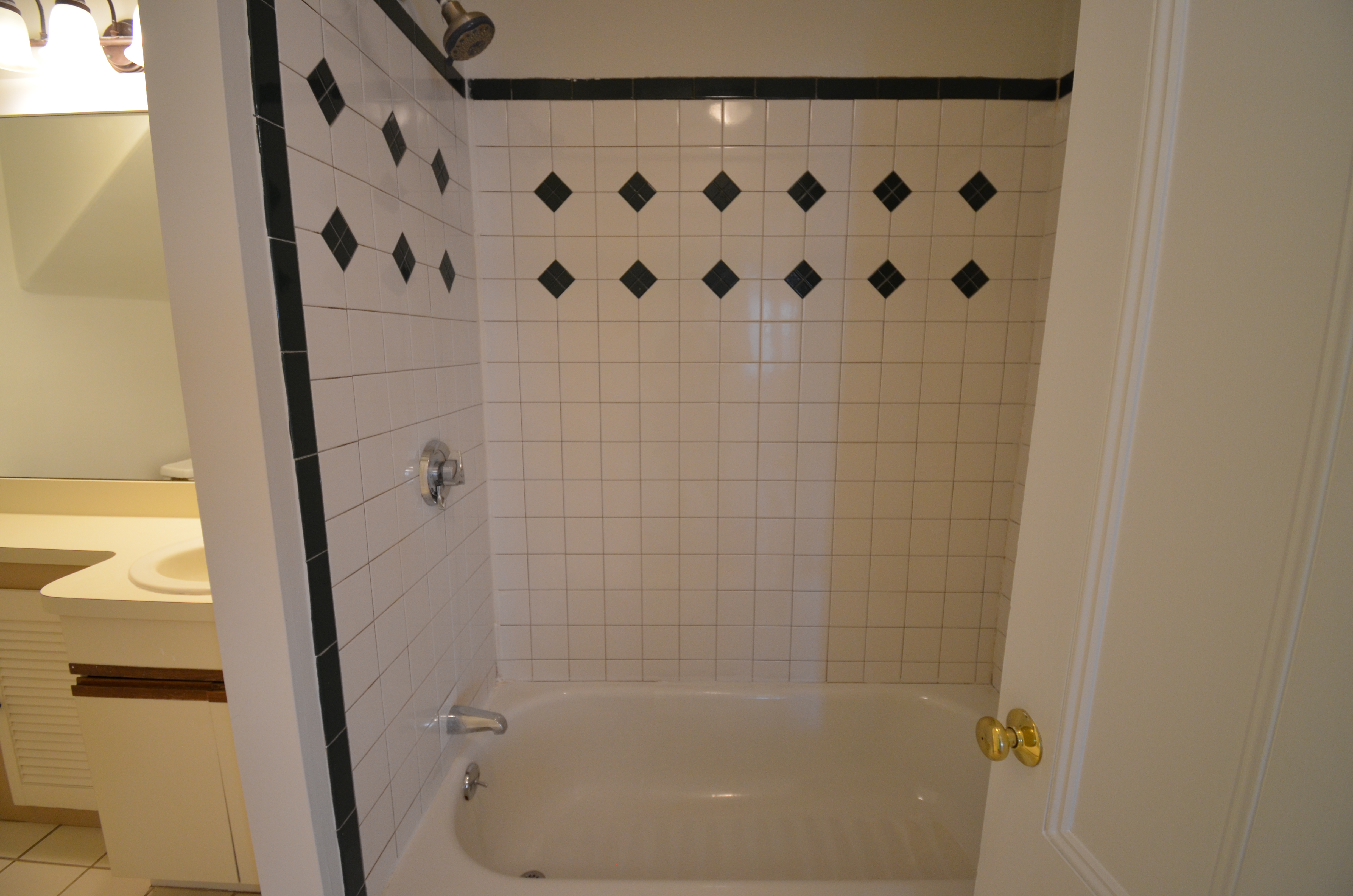 2 bed, 1 bath apartment for rent at 5 Fairbanks St Unit 3, Washington Square — photo 9 of 19