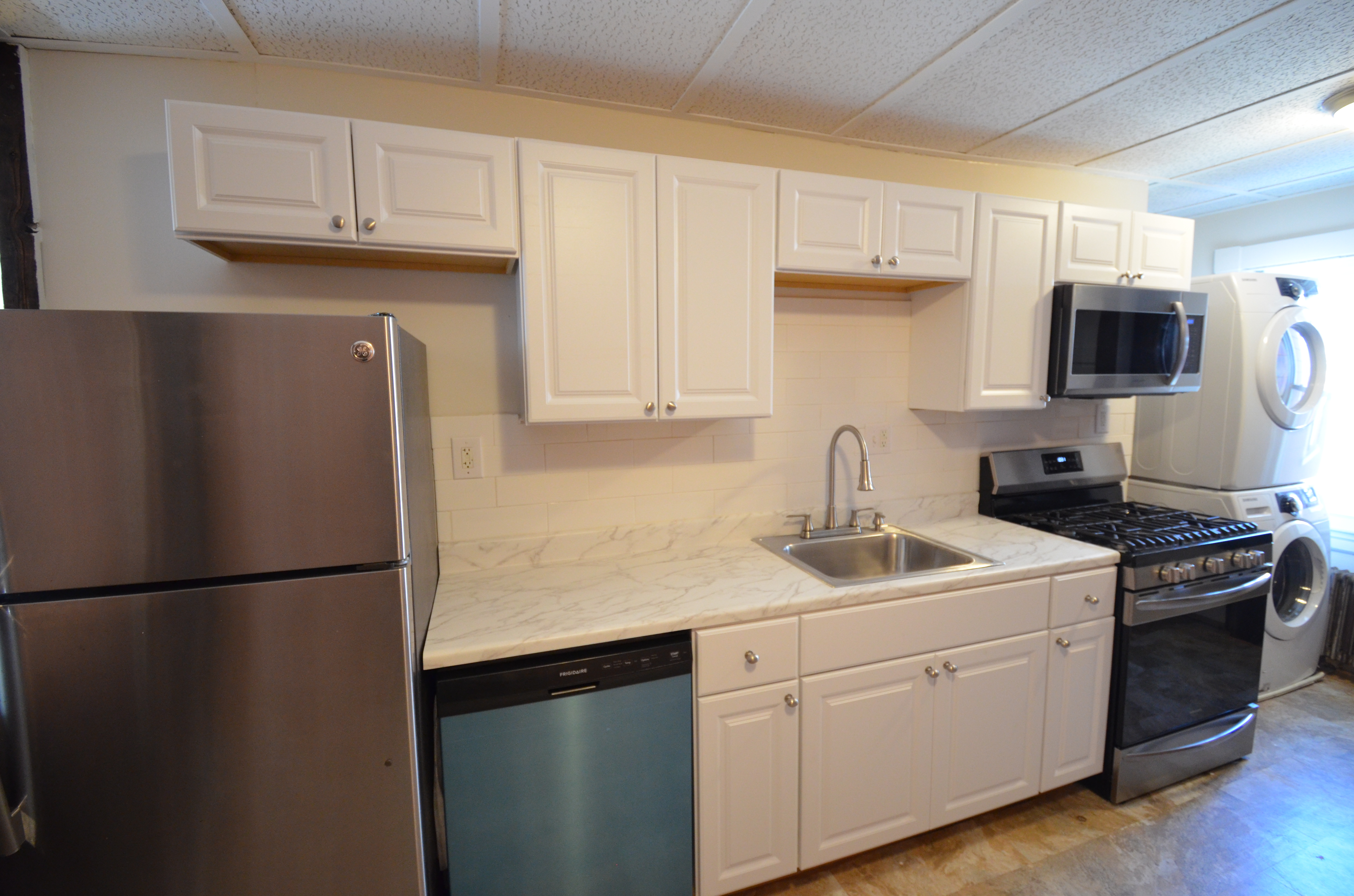 2 bed, 1 bath apartment for rent at 5 Fairbanks St Unit 3, Washington Square — photo 3 of 19