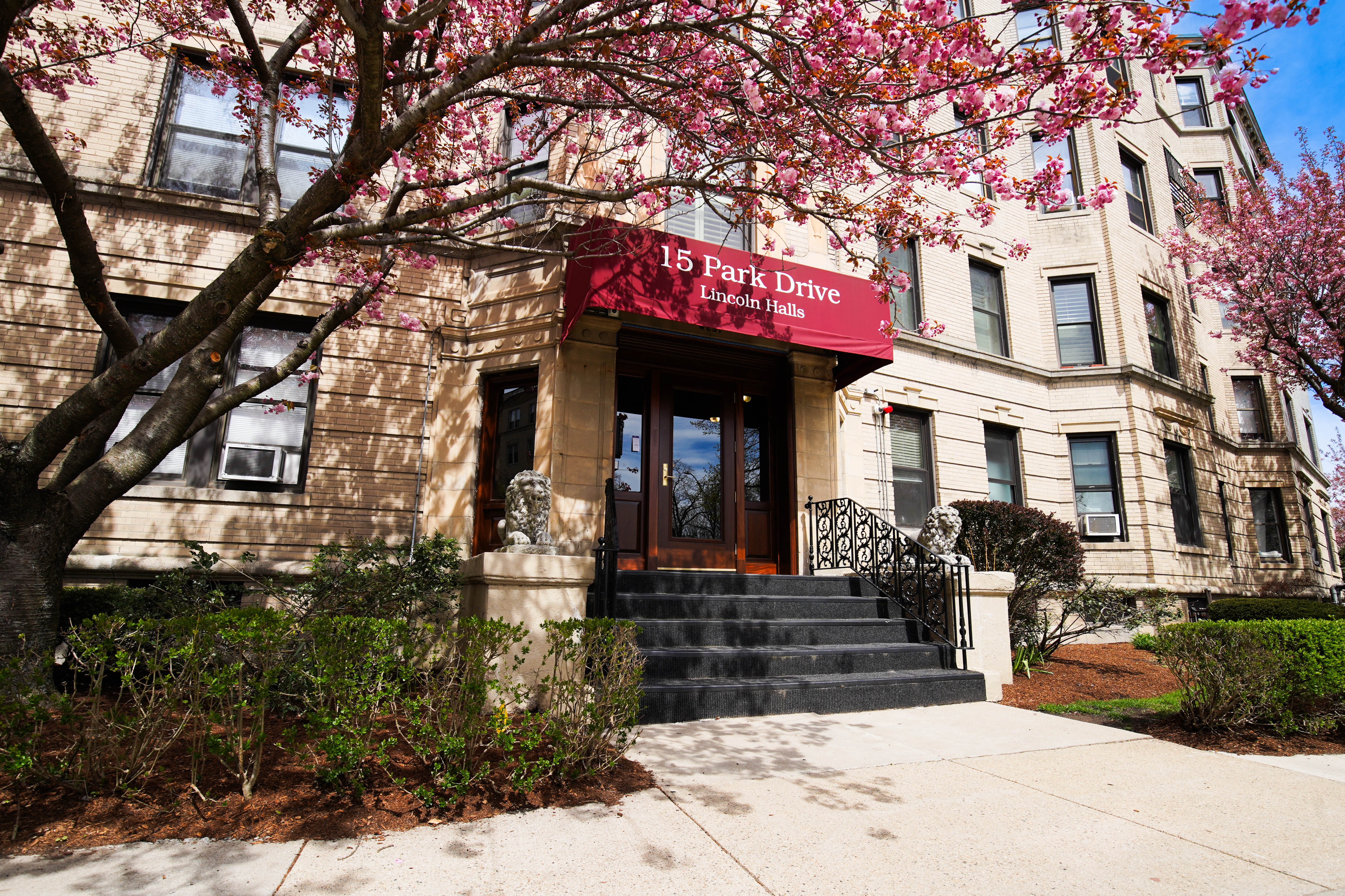 15 Park Dr. — Fenway